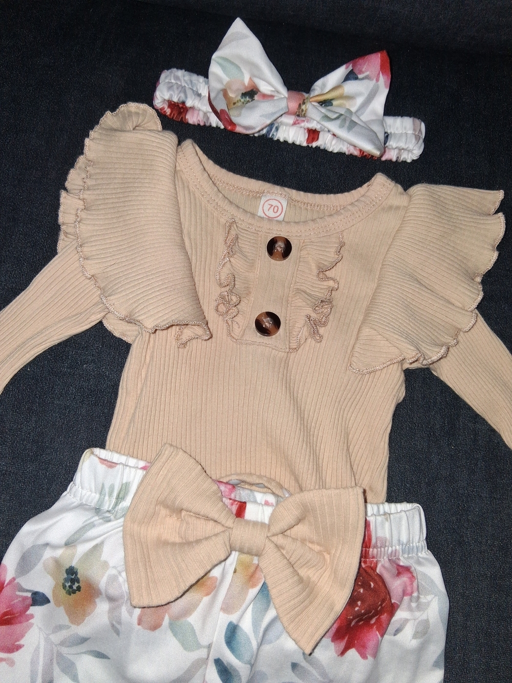 SHEIN Beige Ribbed Ruffle Top with Floral Bow Set